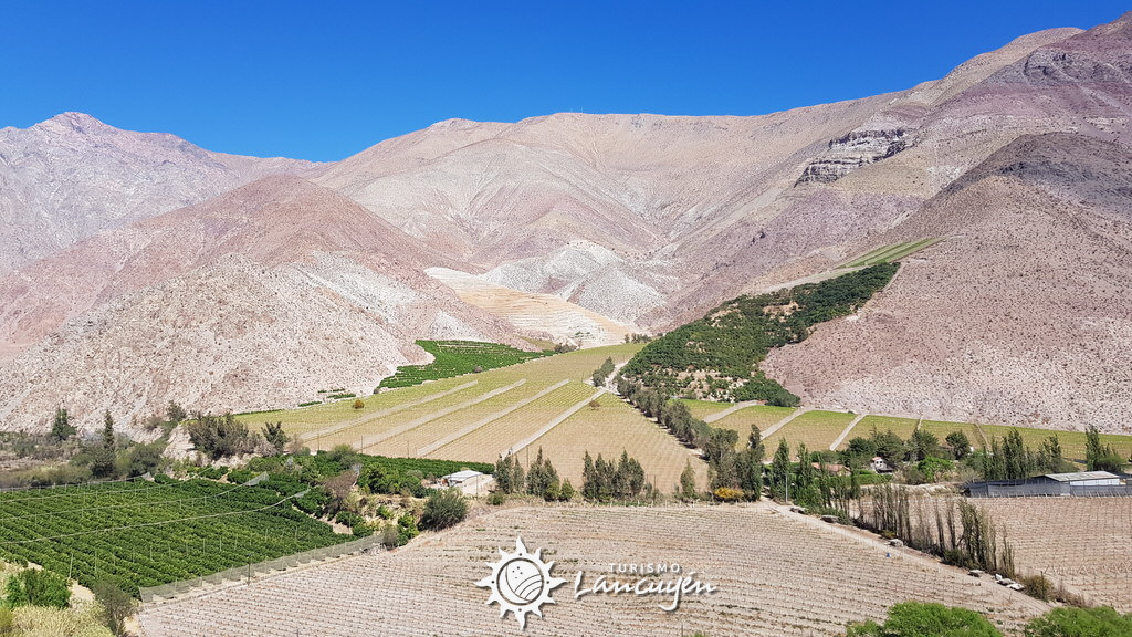 Vista desde mirador antes de llegar a pueblo de Paihuano